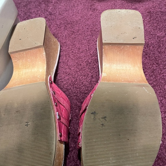 Steve Madden Pink Slip on Sandals size 10 - Picture 3 of 3